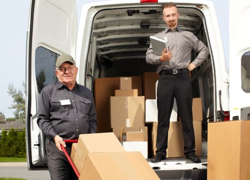 Removal truck hire vehicle for Coventgarden moving jobs