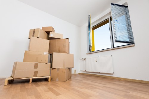 Commercial removal truck support for a Coventgarden business move